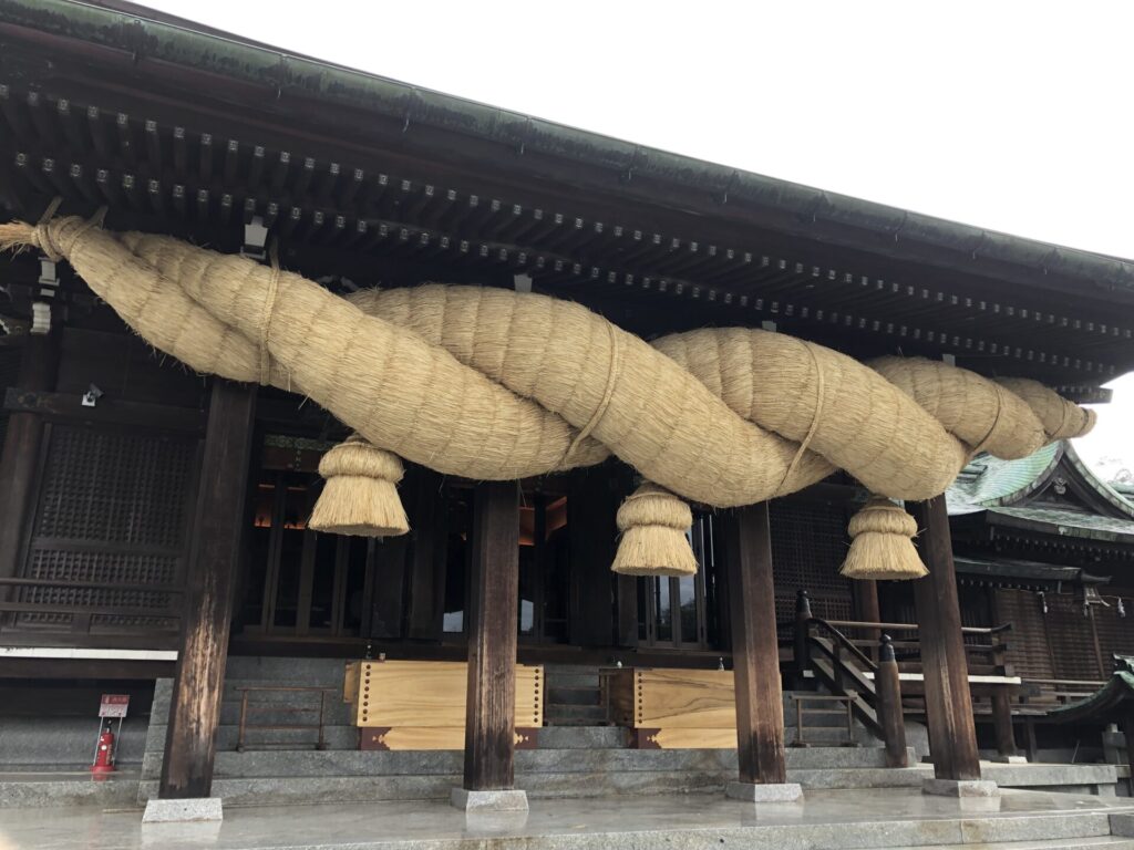 宮地嶽神社にある日本一の大しめ縄